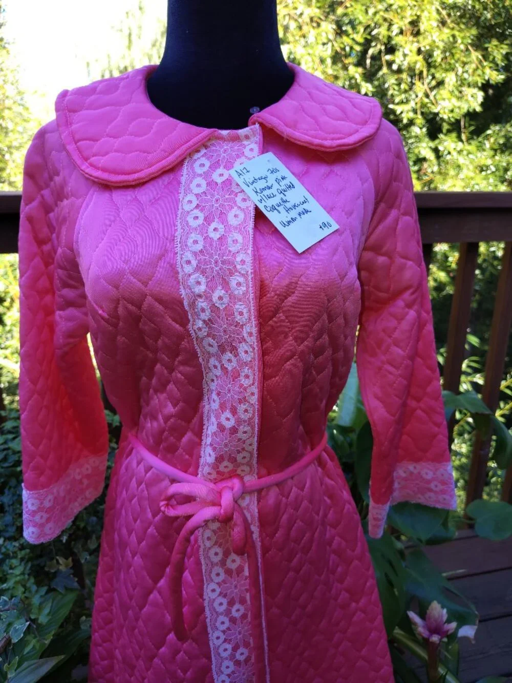 Vintage 70's Komar Pink Quilted Robe union made size 14-16 (item A17)